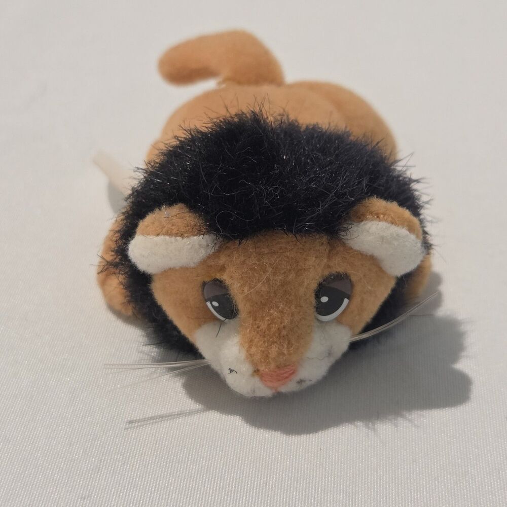 Vintage 90s Galoob Mini Pound Puppies Lion Stuffed Plush 3”